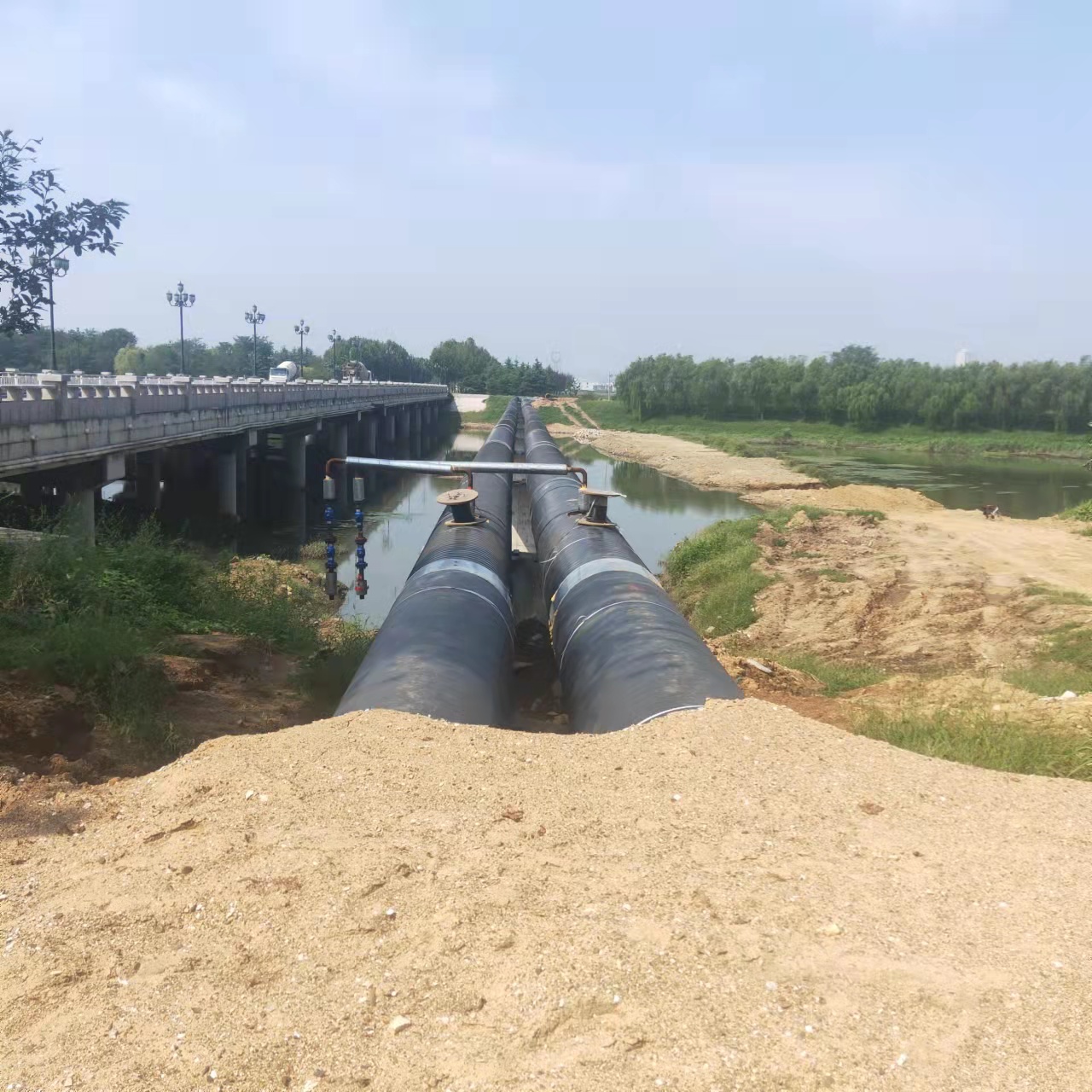 红河管道长距离内部除垢输油管道清洗